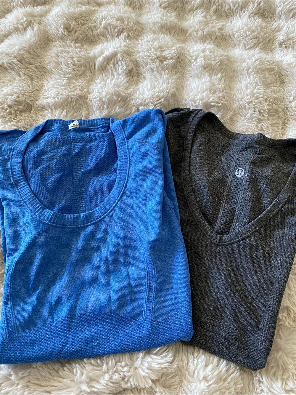 lululemon athletica 2 Workout Top - Size 6 - Picture 1 of 9